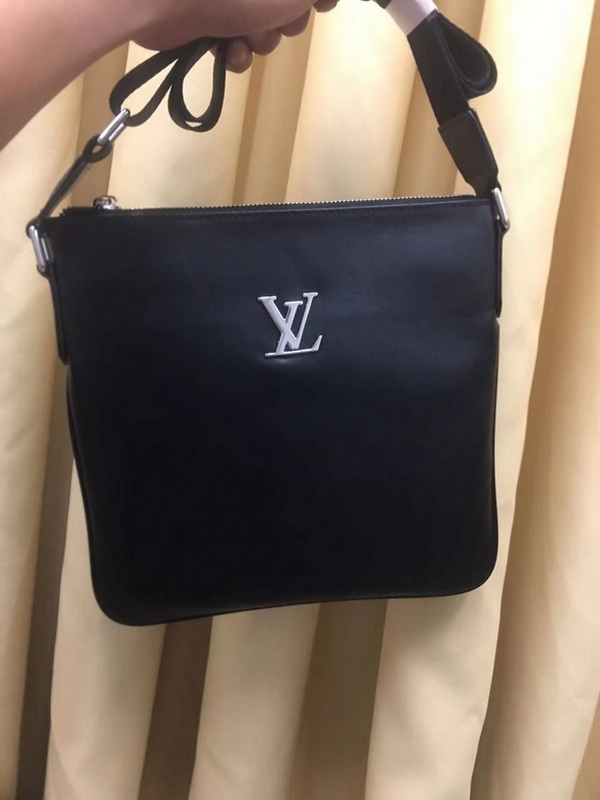 LV Handbags 565